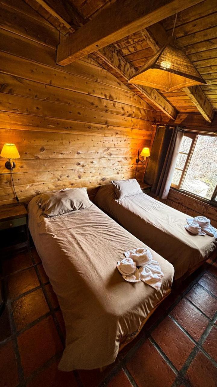 Periko's Youth Hostel *